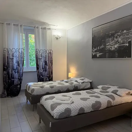 Queen Margharet 아파트 *